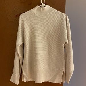 Banana republic cream sweater